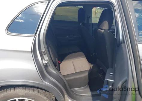 2019 Mitsubishi Outlander Sport 2.0 Es z USA, uszkodzony, nr VIN JA4AP3AUXKU001228